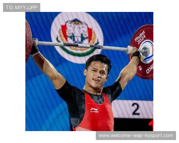 举重奇迹！中国小将连续三破世界纪录
