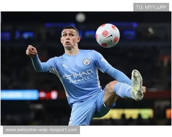 福登的传球视野带来更多进攻选项，福登穿什么球鞋